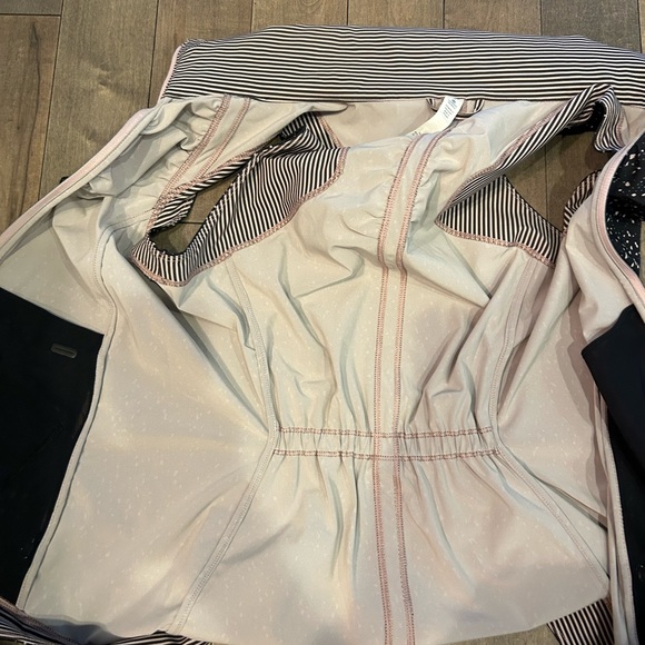 Lululemon Running Vest - Picture 8 of 8